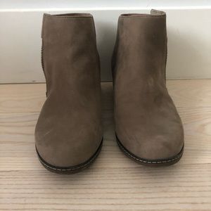 dansko leanna
